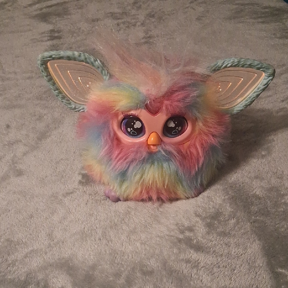 Furby - Picture 2 of 4